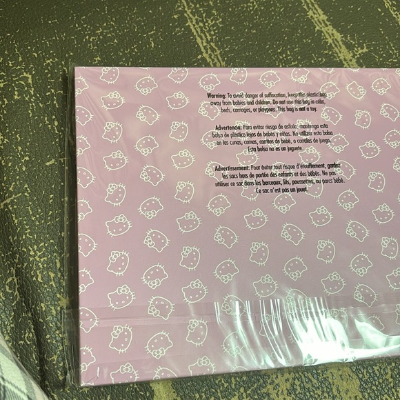 Hello Kitty 12-month Desk Pad 2024 Calendar Planner (pink) - Picture 2 of 2